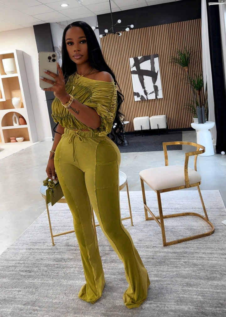 Mineral Wash Ruched Off-Shoulder Lounge Set – Two-Piece Fitted Top & Flare Pants