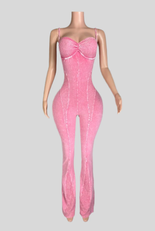 Mineral Wash Braid Sweetheart Jumpsuit ✨ Key Features:
	•	Elegant one-piece jumpsuit with sparkling rhinestone details
	•	Stretch-fit material that hugs and flatters every curve
	•	Sweetheart neckline and spaghetti straps for a feminine finish
	•	Flared l